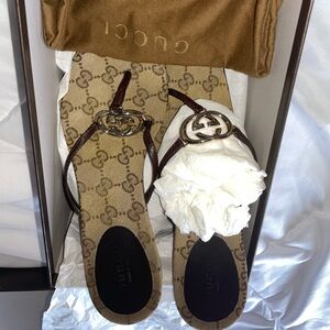 Gucci flats excellent condition 😍